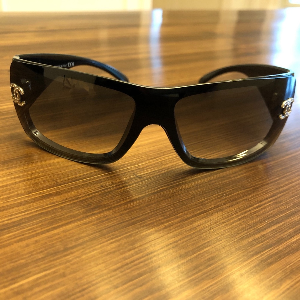 🌟SALE-TODAY ONLY🌟 CHANEL CC Logo Sunglasses
